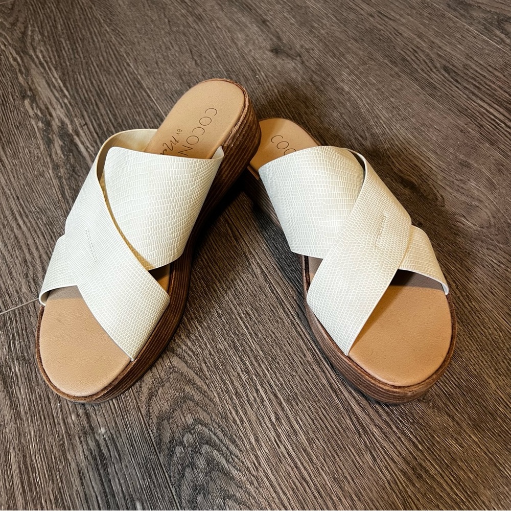 Coconuts by Matisse Sandals